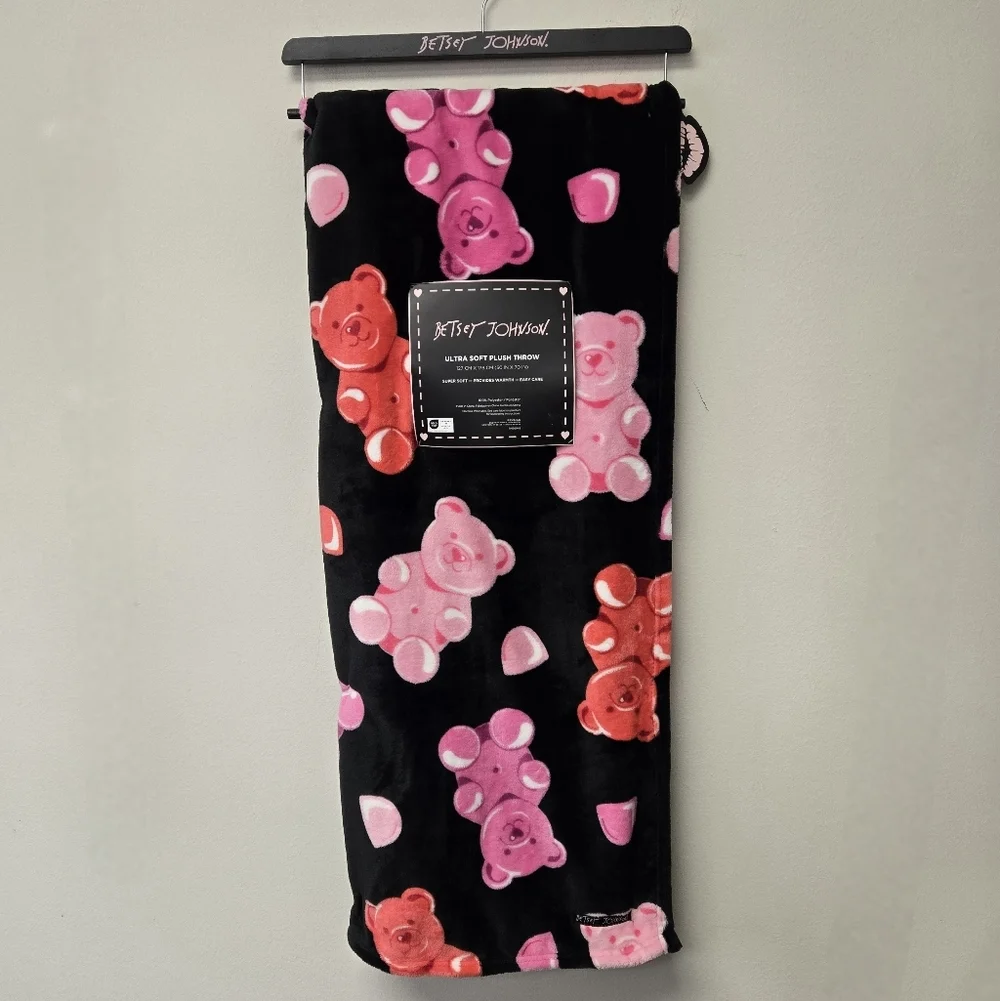 Betsy Johnson Gummy Bears Ultra Soft Plush Throw Blanket Black Pink